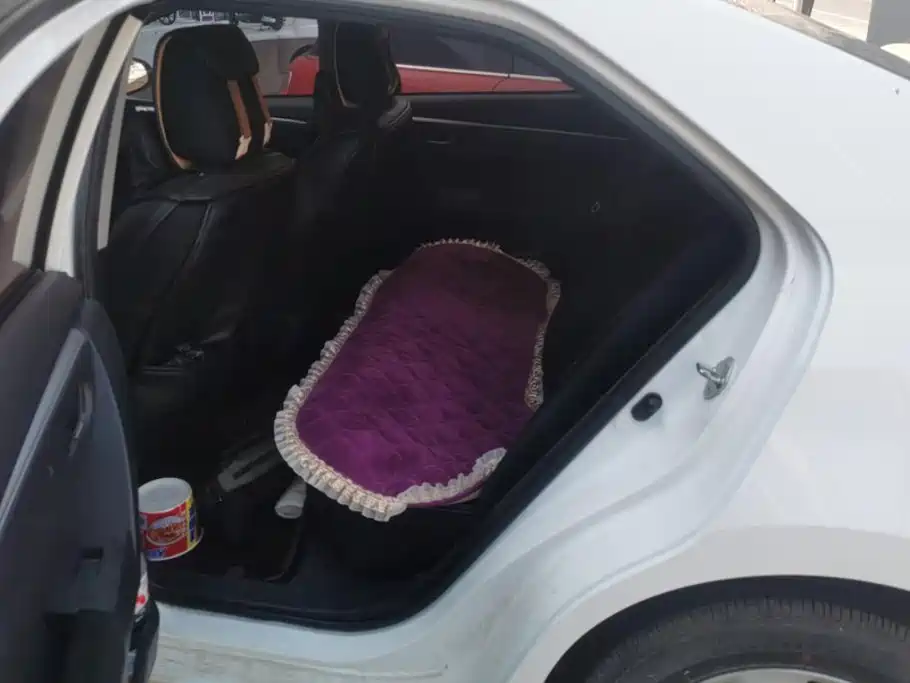 Photo 11 - Toyota Corolla