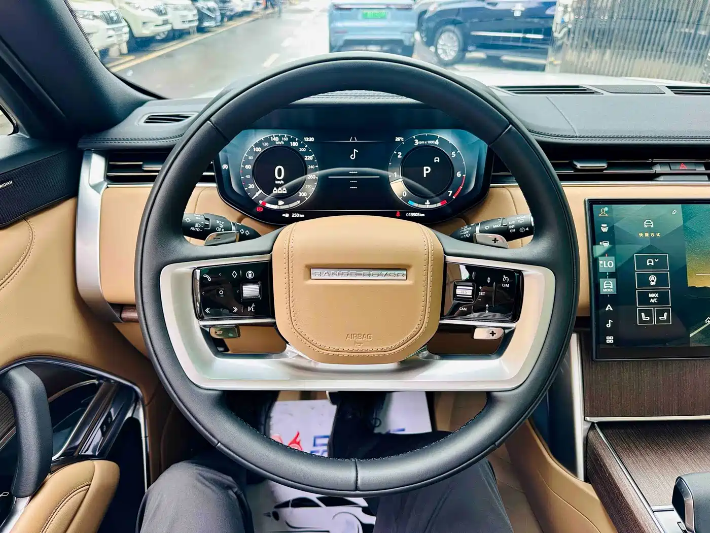 Land Rover Range Rover 2025 2025 3.0 L6 400PS Flourishing Era Extended Wheelbase