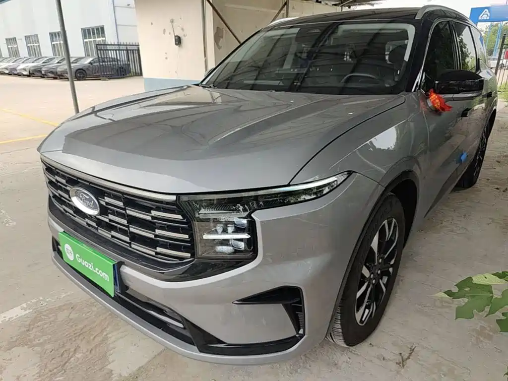 2025 Ford Edge