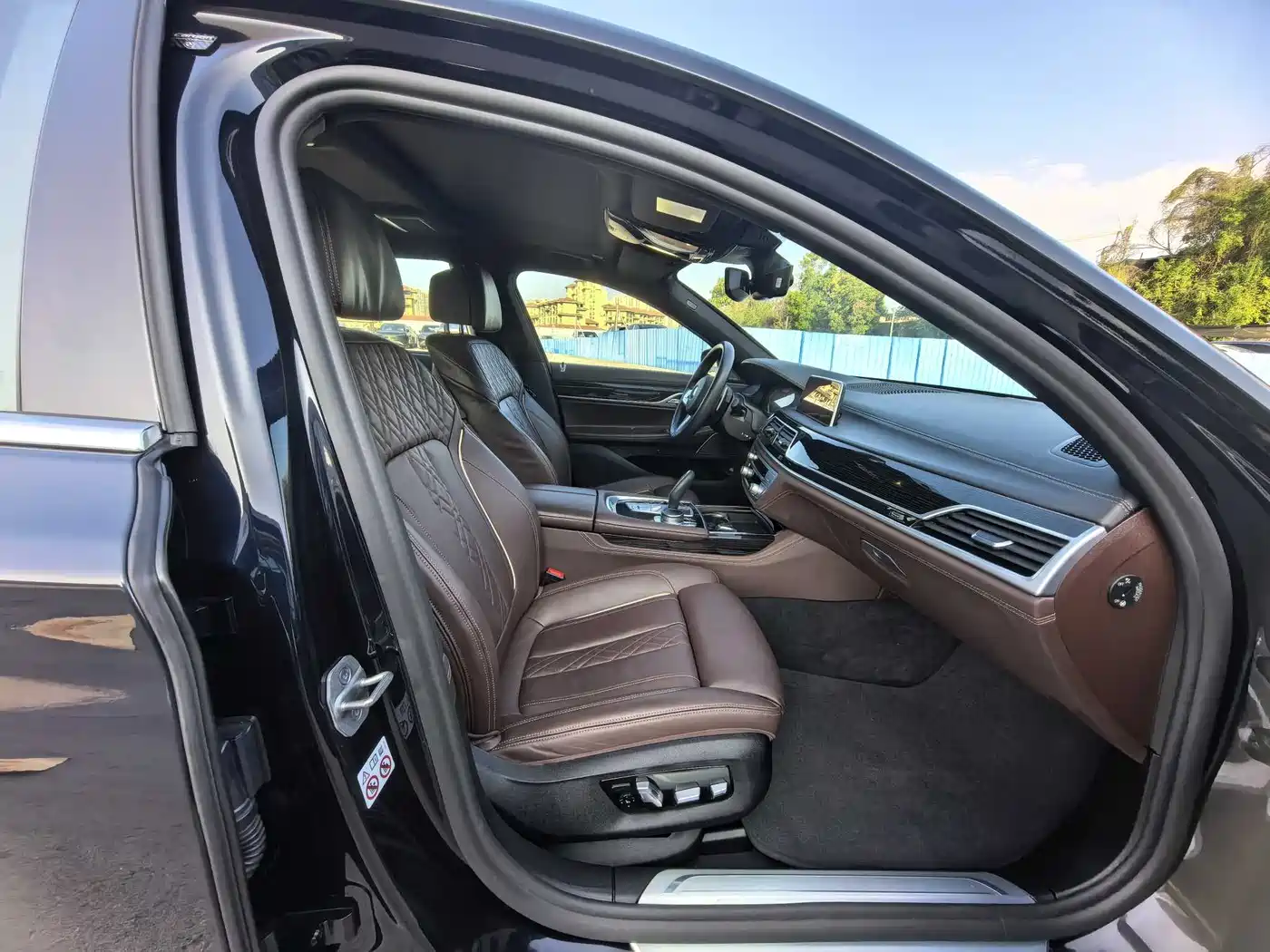 BMW 7 Series 2021 Model 730Li M Sport Package фото 8
