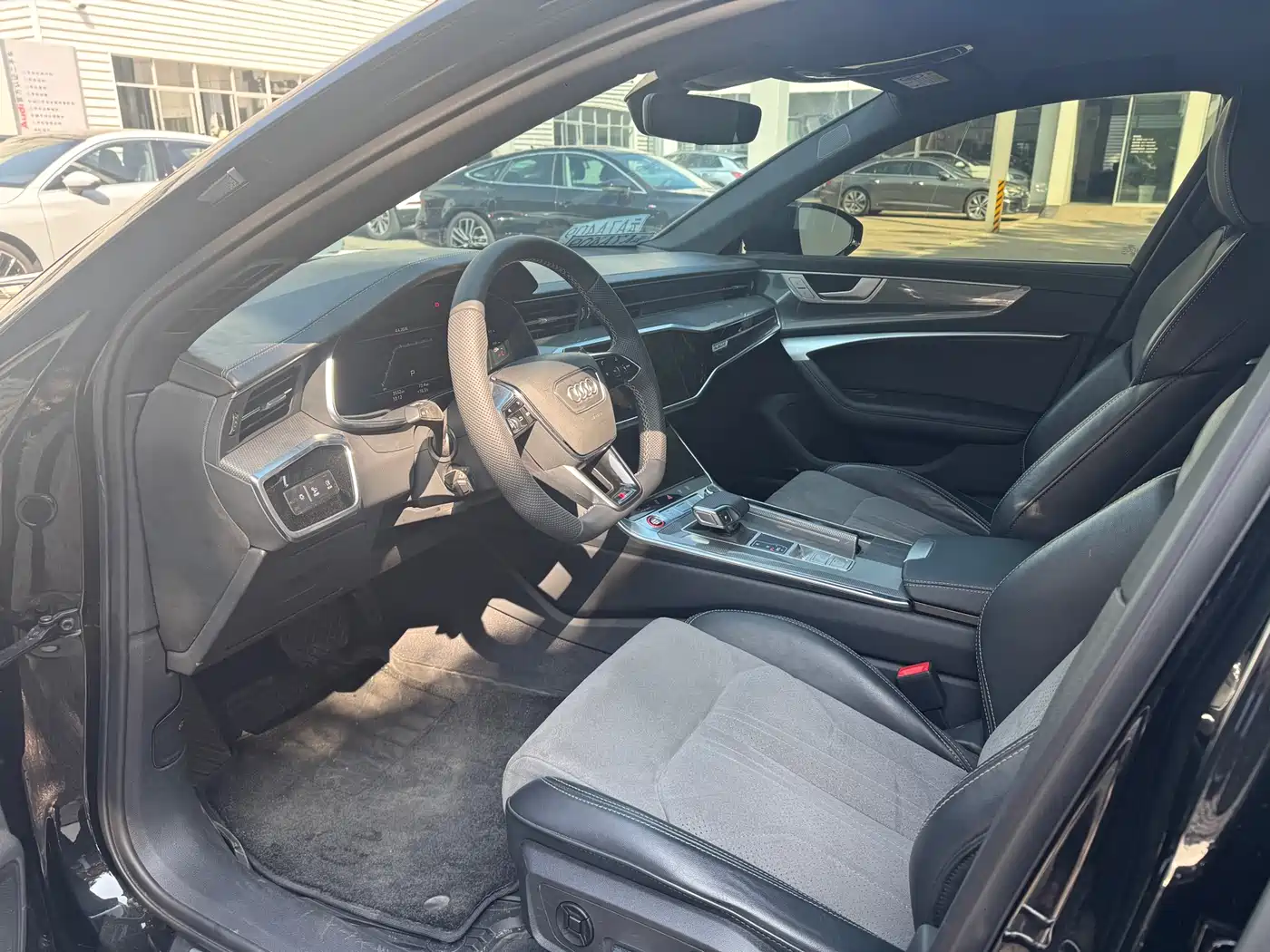 Audi A6L 2024 55 TFSI quattro Exclusive Dynamic фото 25