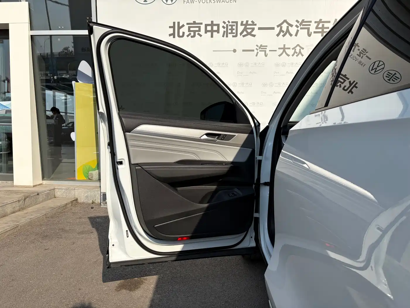 Volkswagen Talagon 2024 380TSI 4WD R-Line Touring фото 5