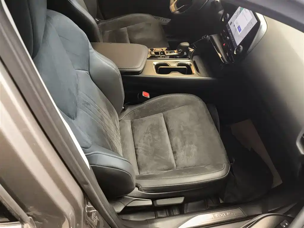 Lexus NX 2023 260 FWD Dynamic Edition фото 25