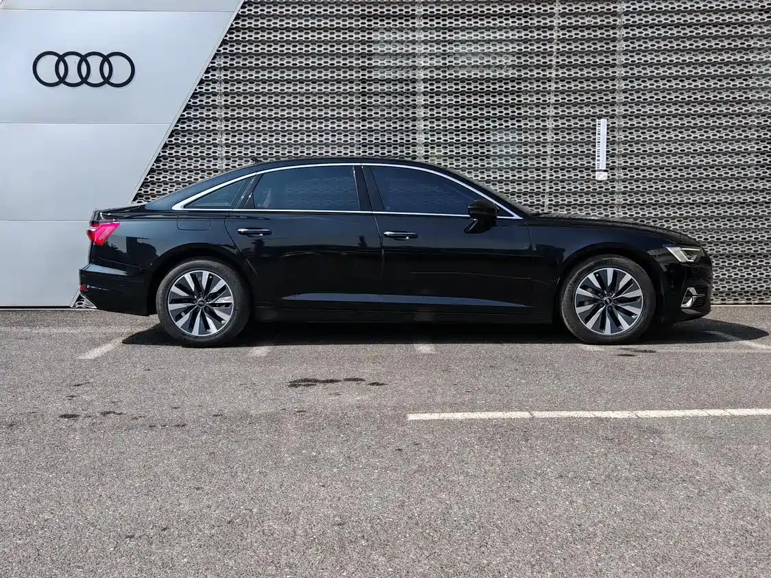 Audi A6L 2023 40 TFSI Luxury Elegance фото 3