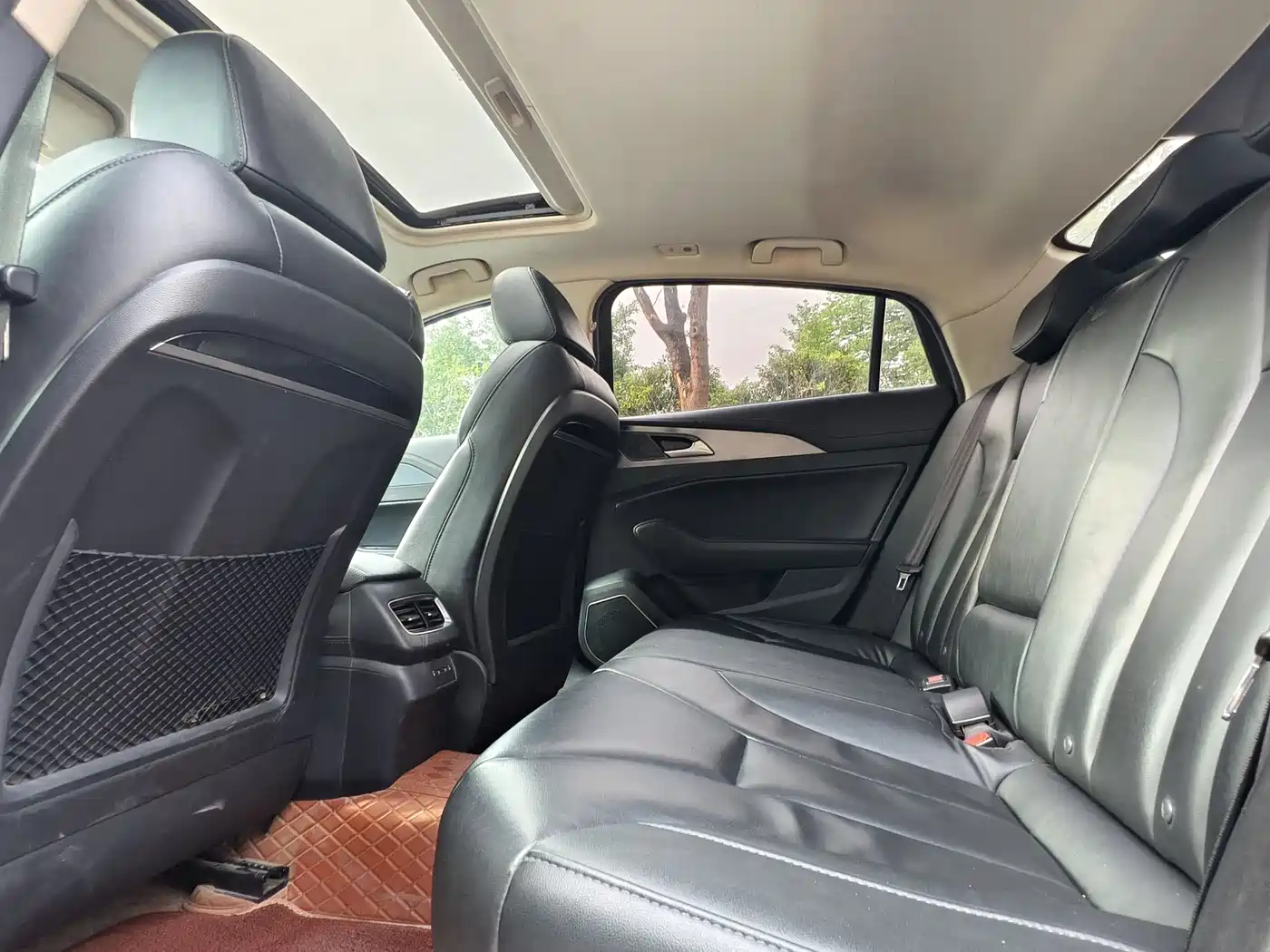 Hongqi H5 2022 Classic Facelift 1.5T DCT Flag Rhythm Edition фото 8