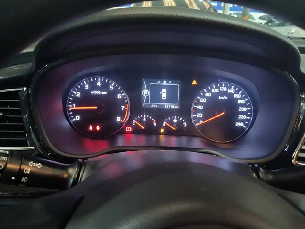 KIA K4