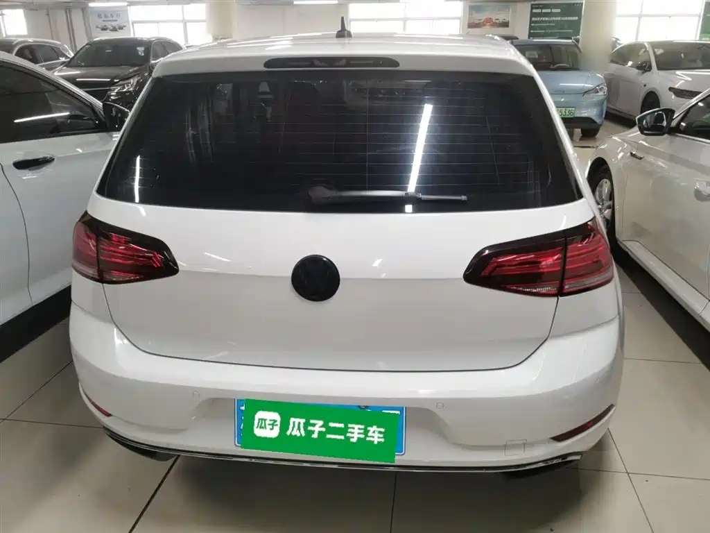 Volkswagen Golf 2020 200TSI DSG Comfort Progressive Edition фото 6
