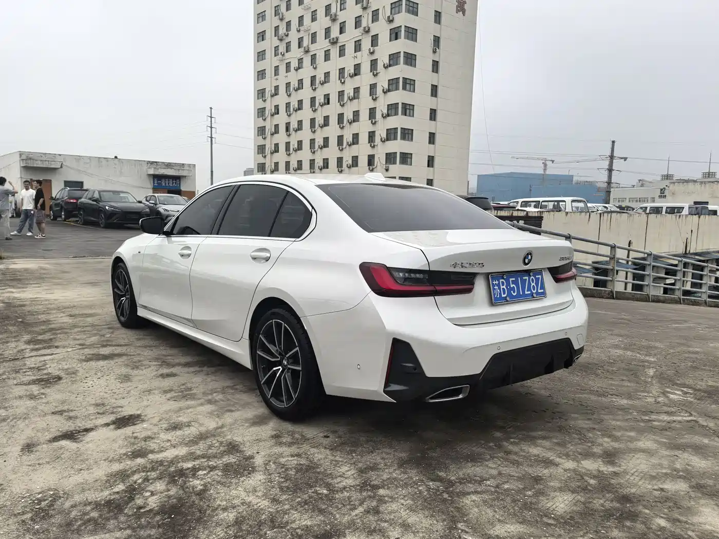 BMW 3 Series 2024 325Li M Sport Package фото 7