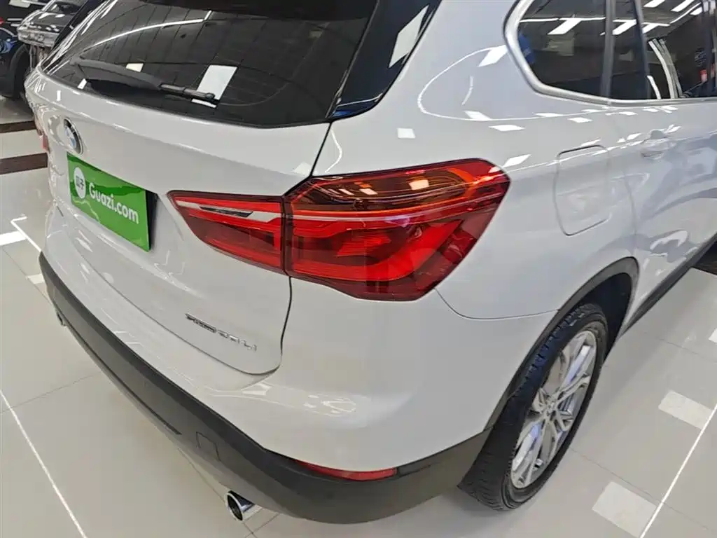 BMW X1 2019 sDrive20Li Leading Model фото 8