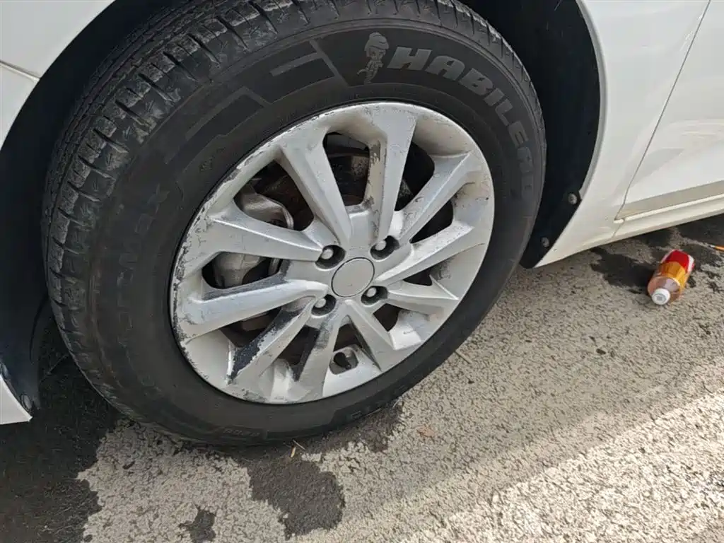 Hyundai Verna RV 2017 1.4L Manual Cool Edition GLS China V фото 25