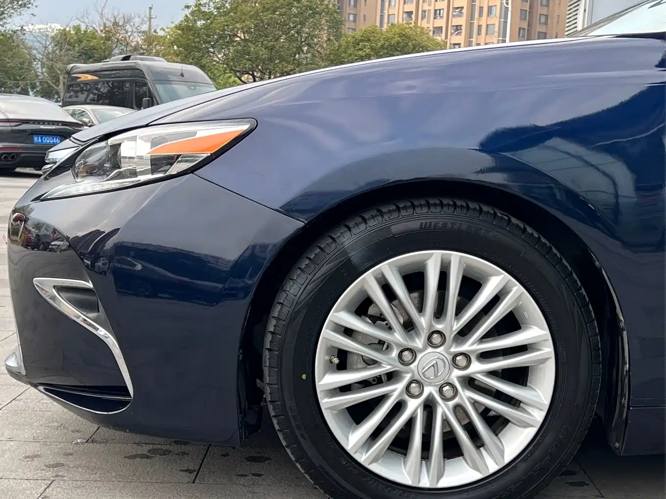 Lexus ES 2015 200 Elite Edition фото 10