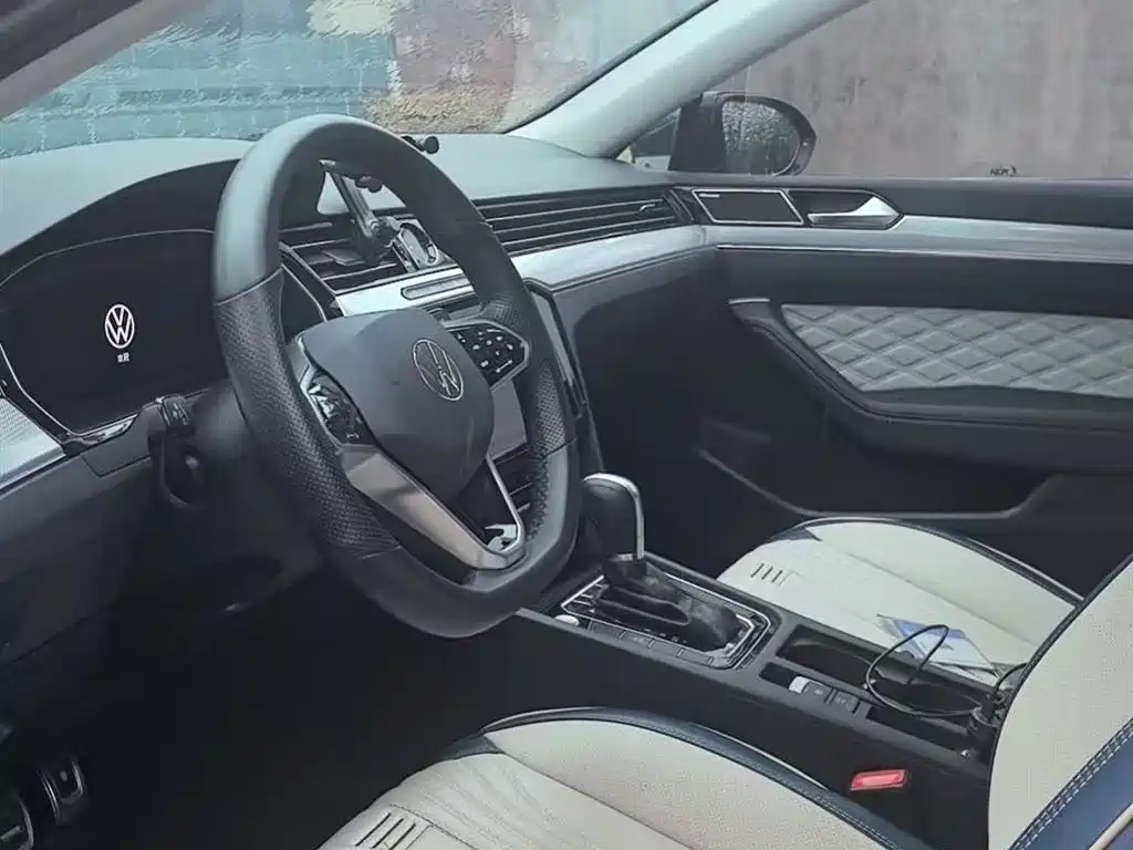 Volkswagen Magotan 2023 Model 2 Million Commemorative Edition 380TSI DSG Flagship фото 2