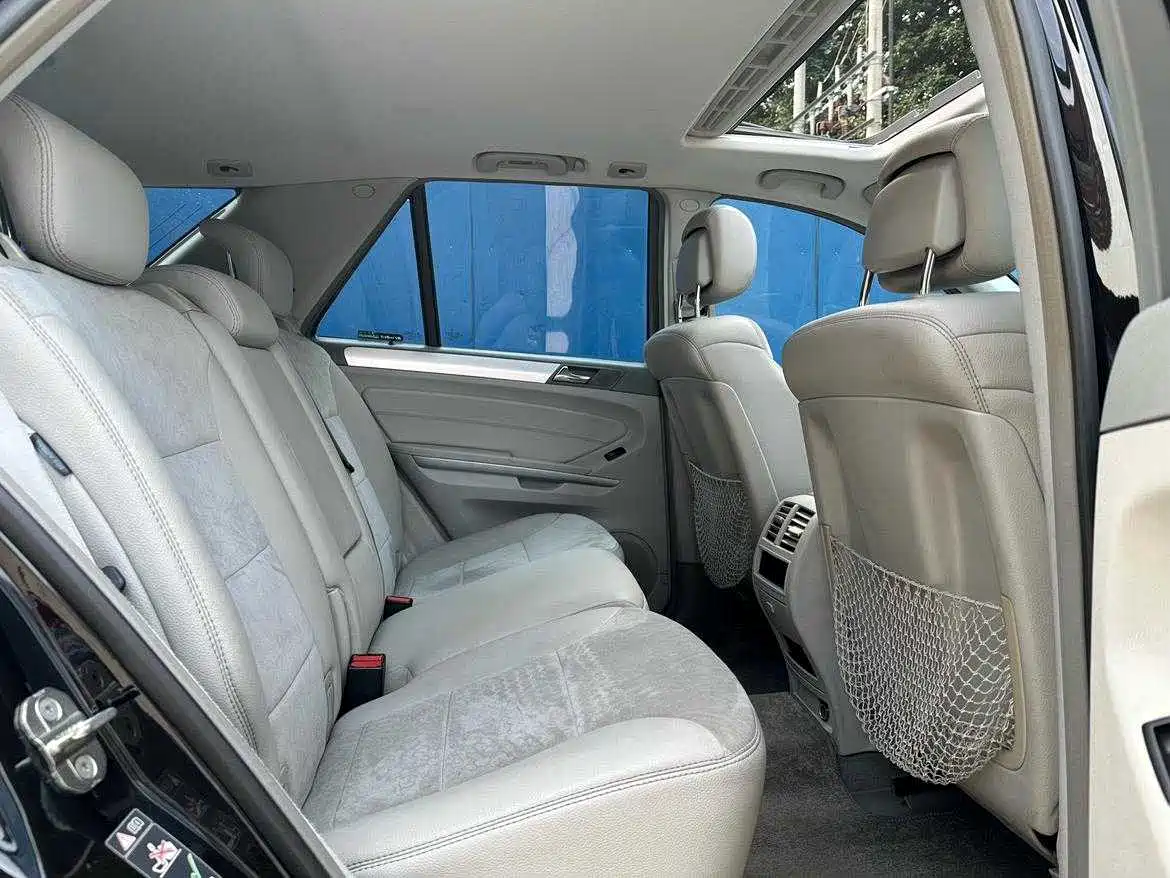 Mercedes-Benz M-Class 2010 ML 300 4MATIC фото 13
