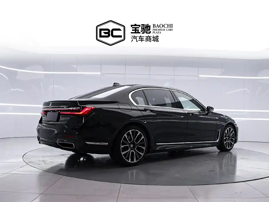BMW 7 Series 2021 Model 740Li Leading M Sport Package фото 3