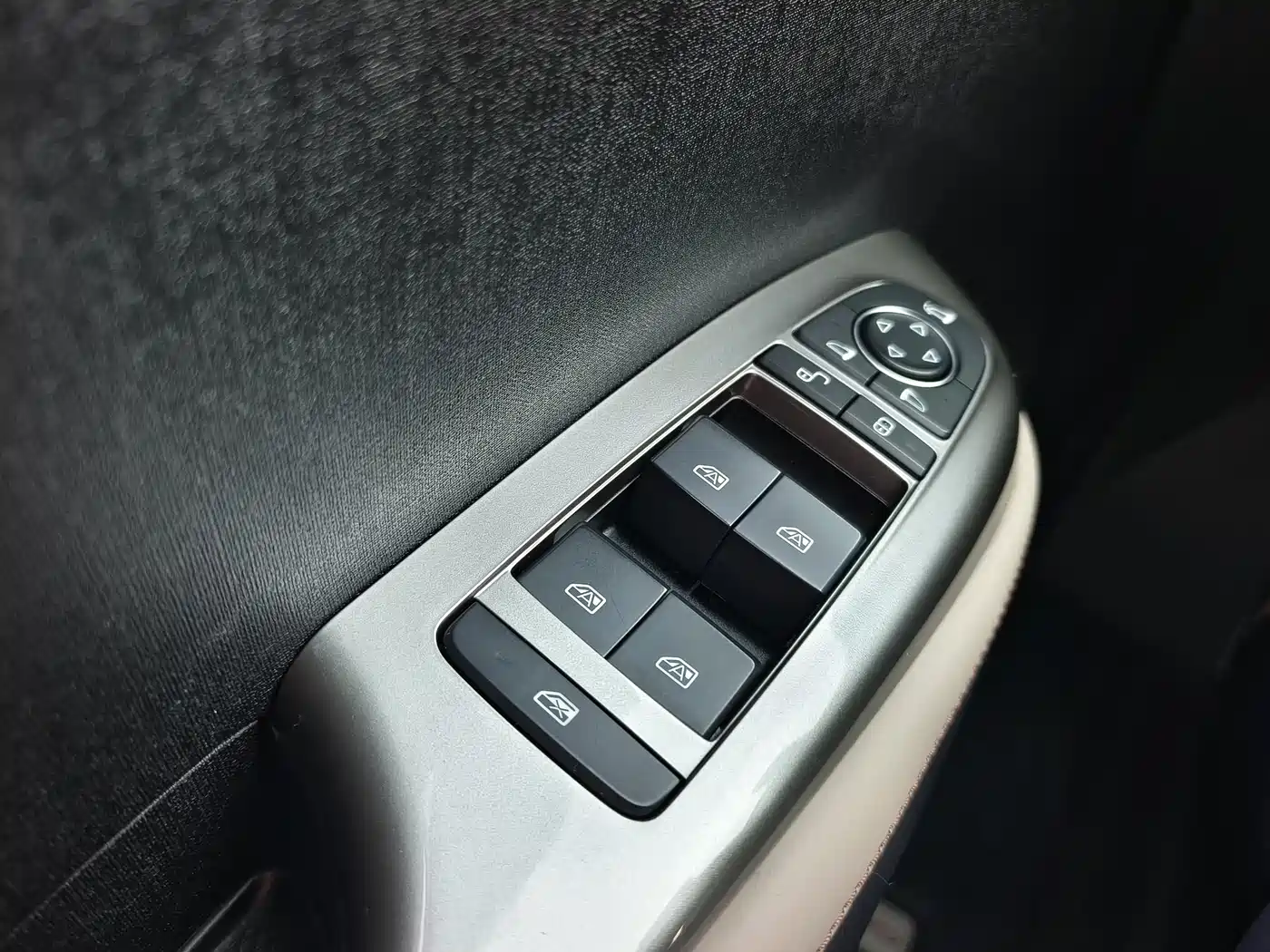 BYD Dolphin 2023 420km Freedom Edition фото 14