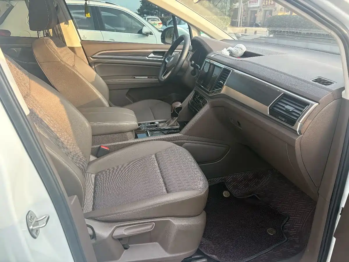 Volkswagen Viloran 2020 330TSI Business Edition фото 8