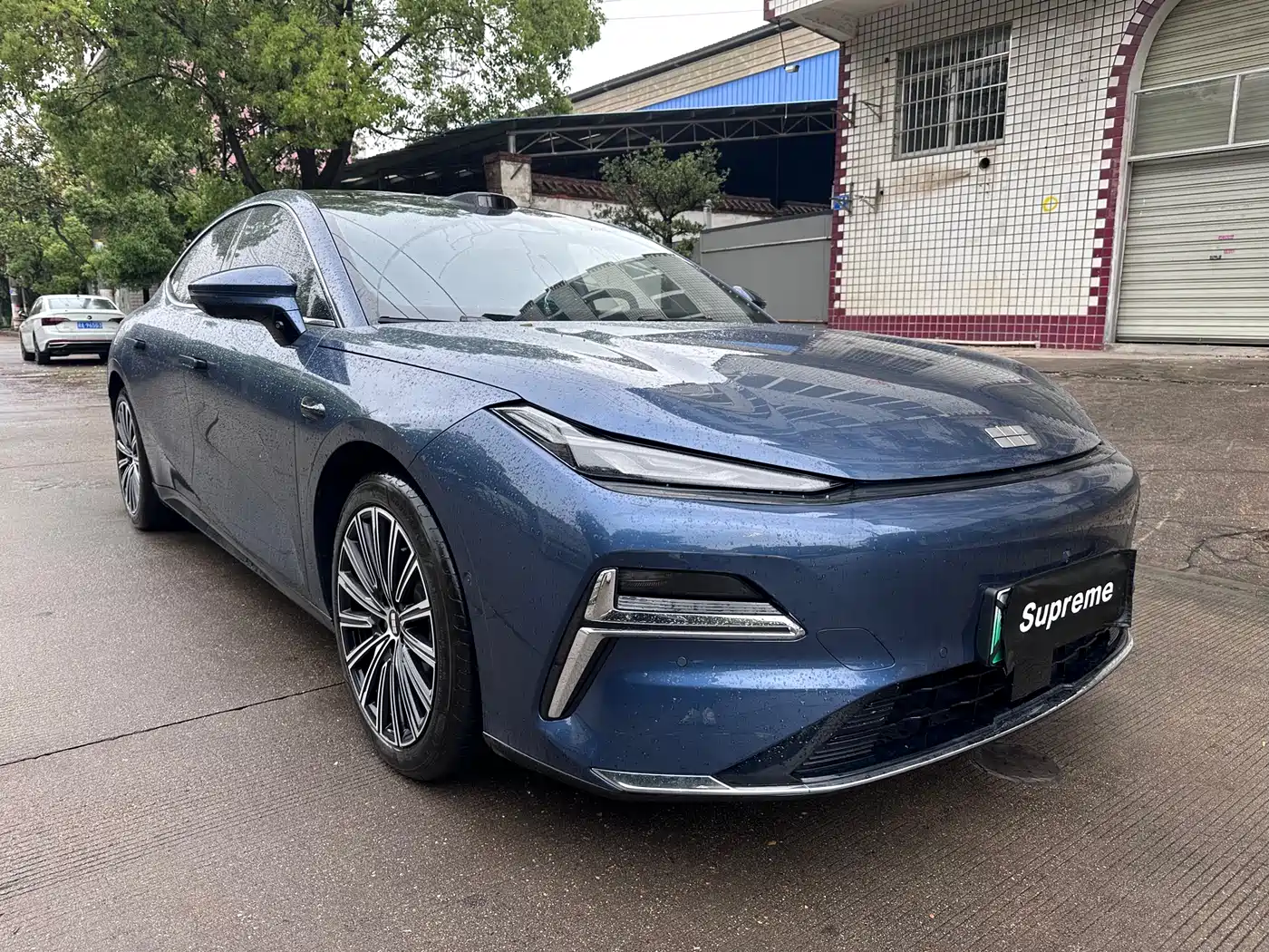 Geely Galaxy Galaxy Xingyao 8 2025 130km EM-i Premium Edition фото 3