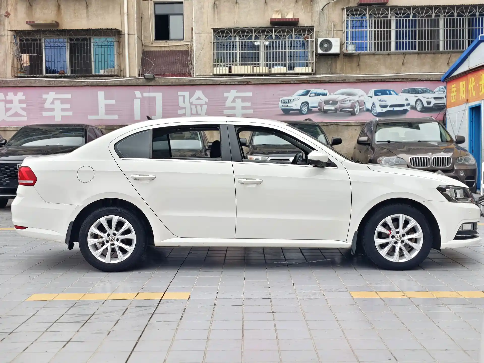 Photo 4 - Volkswagen Lavida