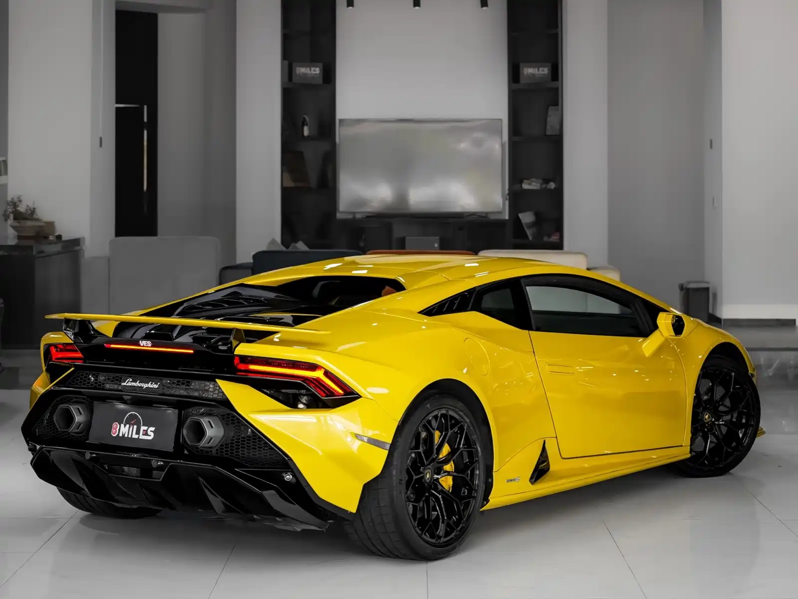 Фото 6 - Lamborghini Huracán