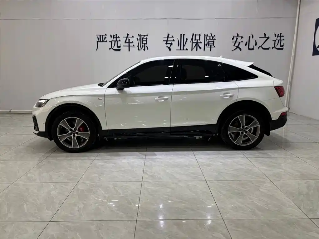 Audi Q5L Sportback 2022 Facelift 40 TFSI Luxury Style фото 15