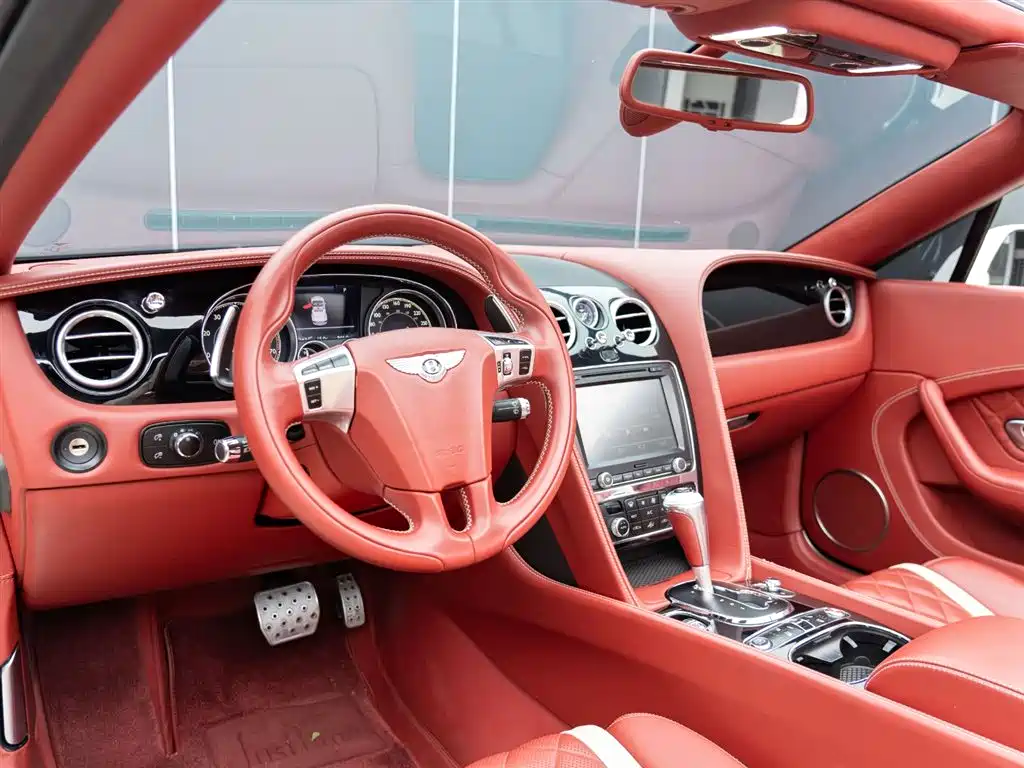 Bentley Continental 2017 4.0T GT V8 Convertible фото 8
