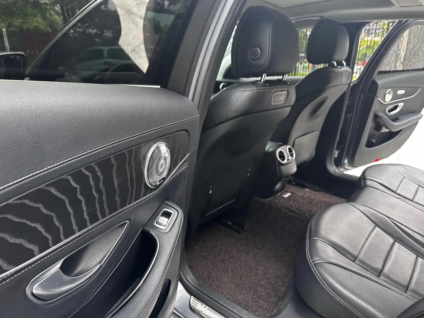 Mercedes-Benz C-Class 2017 Facelift C 200 L Sport Edition фото 13