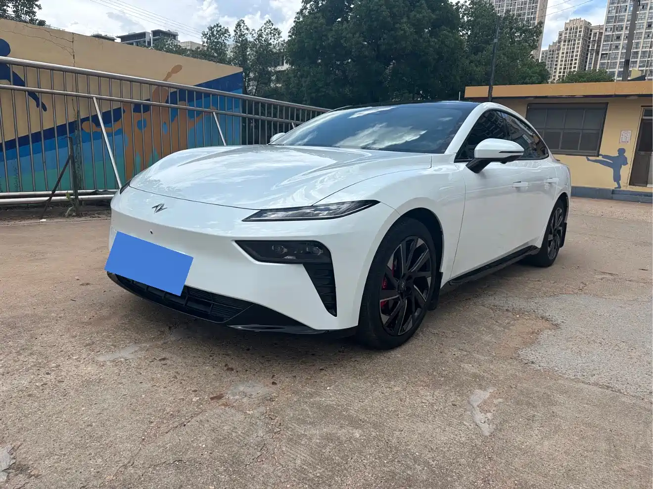 Dongfeng Yipai eπ007 2025 EREV 230Air Cruise Edition