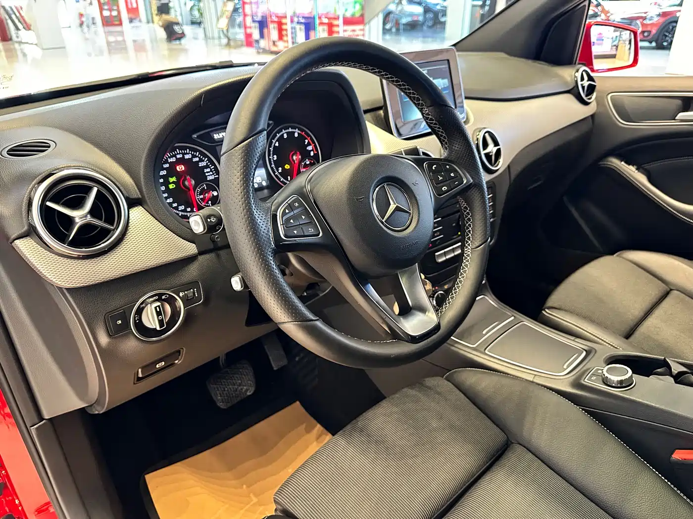 Mercedes-Benz B-Class 2015 B 200 Dynamic фото 11