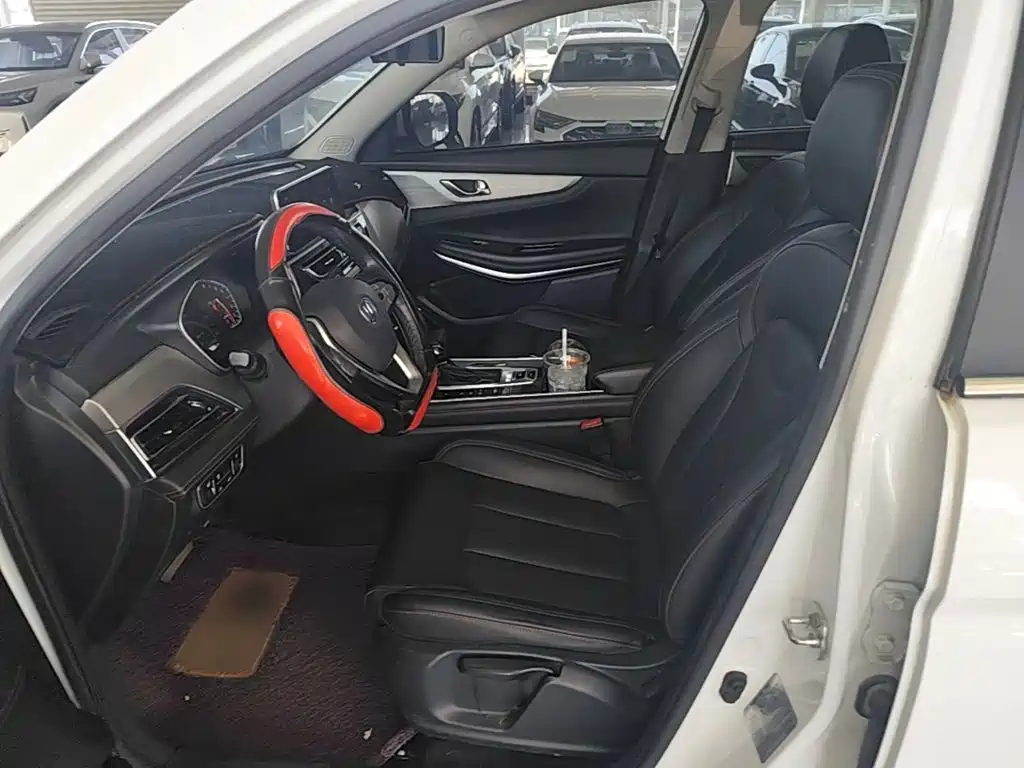 Photo 15 - Changan CS75
