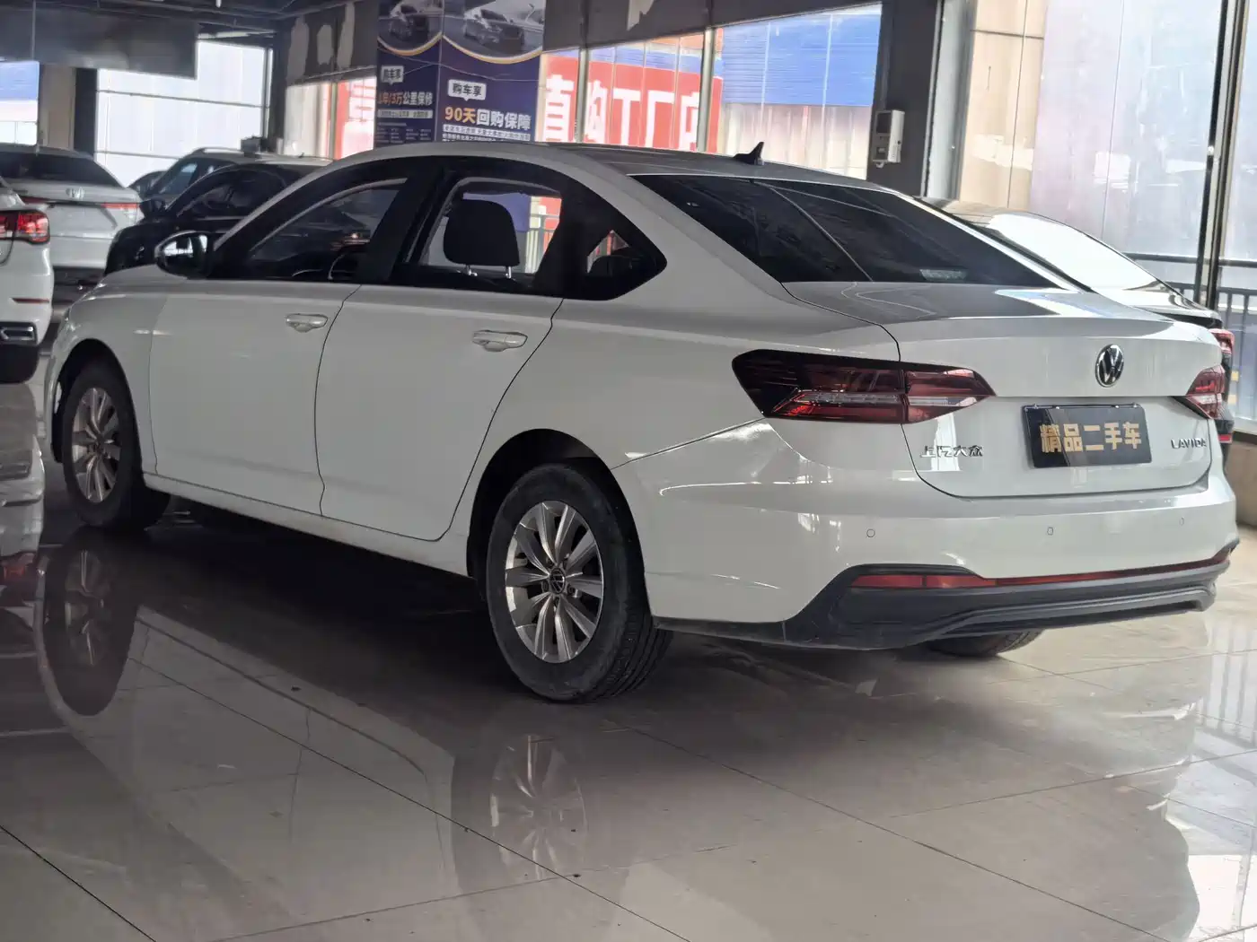 Volkswagen Lavida 2023 Facelift 1.5L Auto Comfort Edition фото 10