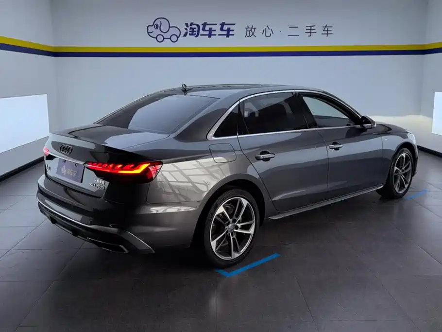 Audi A4L 2020 40 TFSI Fashion Dynamic Edition фото 3