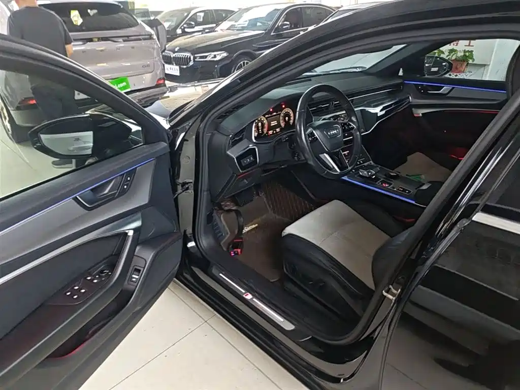 Audi A6L 2021 40 TFSI Luxury Sport фото 16