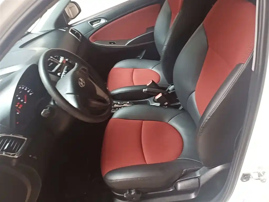 Hyundai Reina 2014 Model 1.6L Automatic TOP фото 15