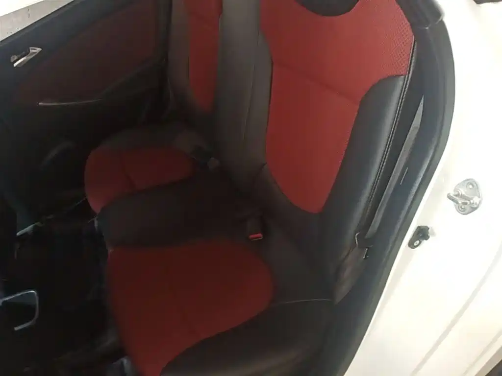 Hyundai Reina 2014 Model 1.6L Automatic TOP фото 17