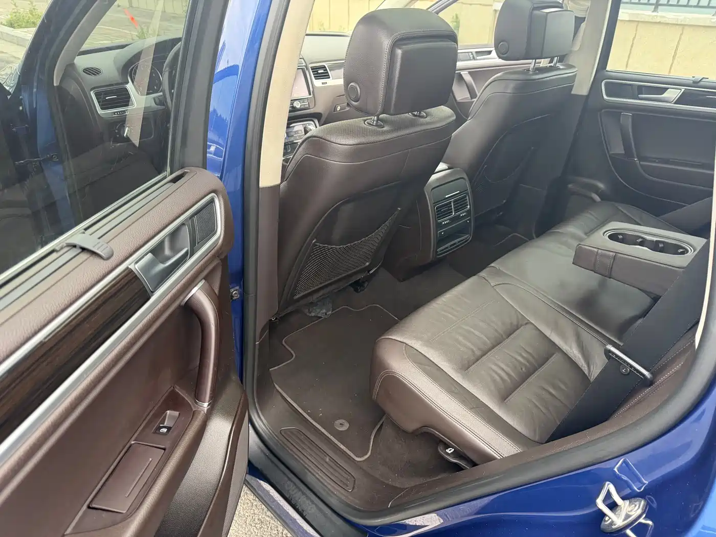 Volkswagen Touareg 2016 3.0TSI High Configuration фото 9