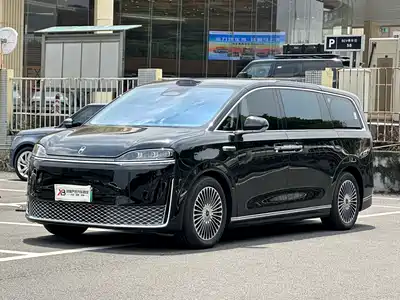 Luxeed V9