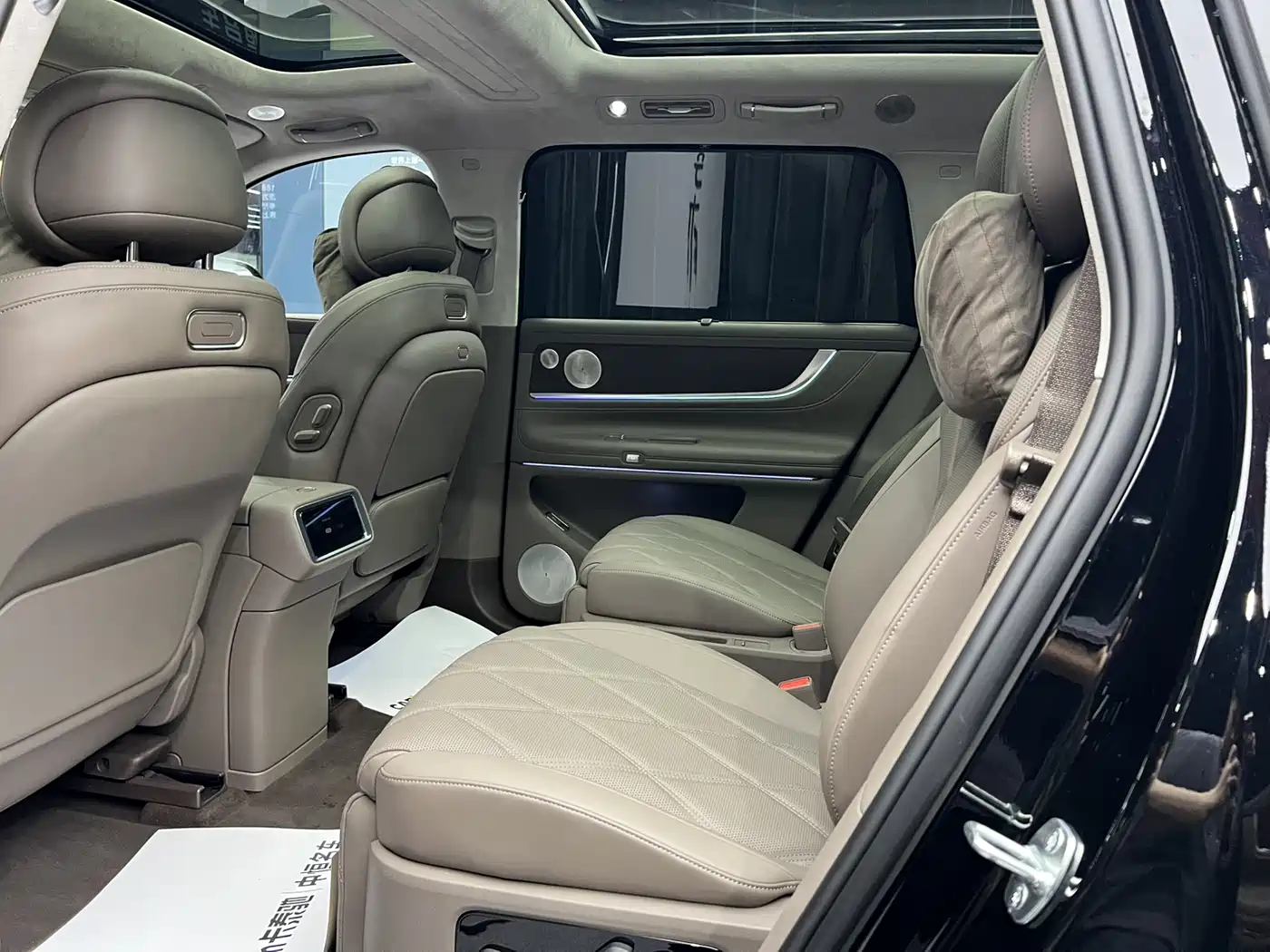AITO Wenjie AITO M9 2025 Extended Range Ultra 52kWh 6-Seater фото 9