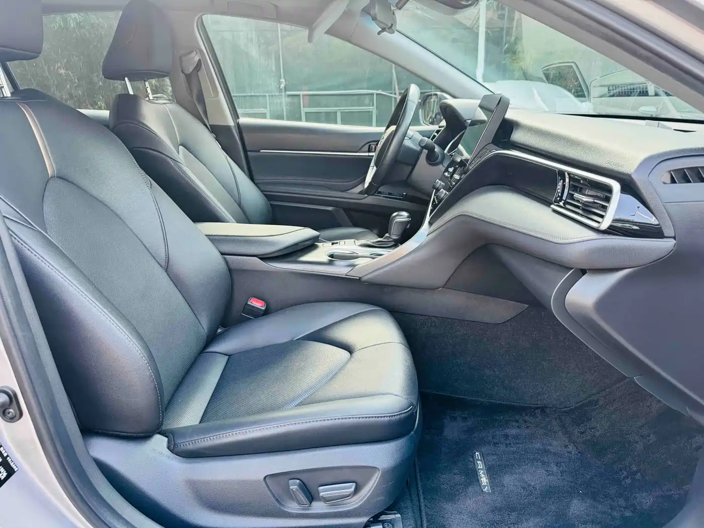 Toyota Camry 2021 2.0G Luxury Edition фото 8