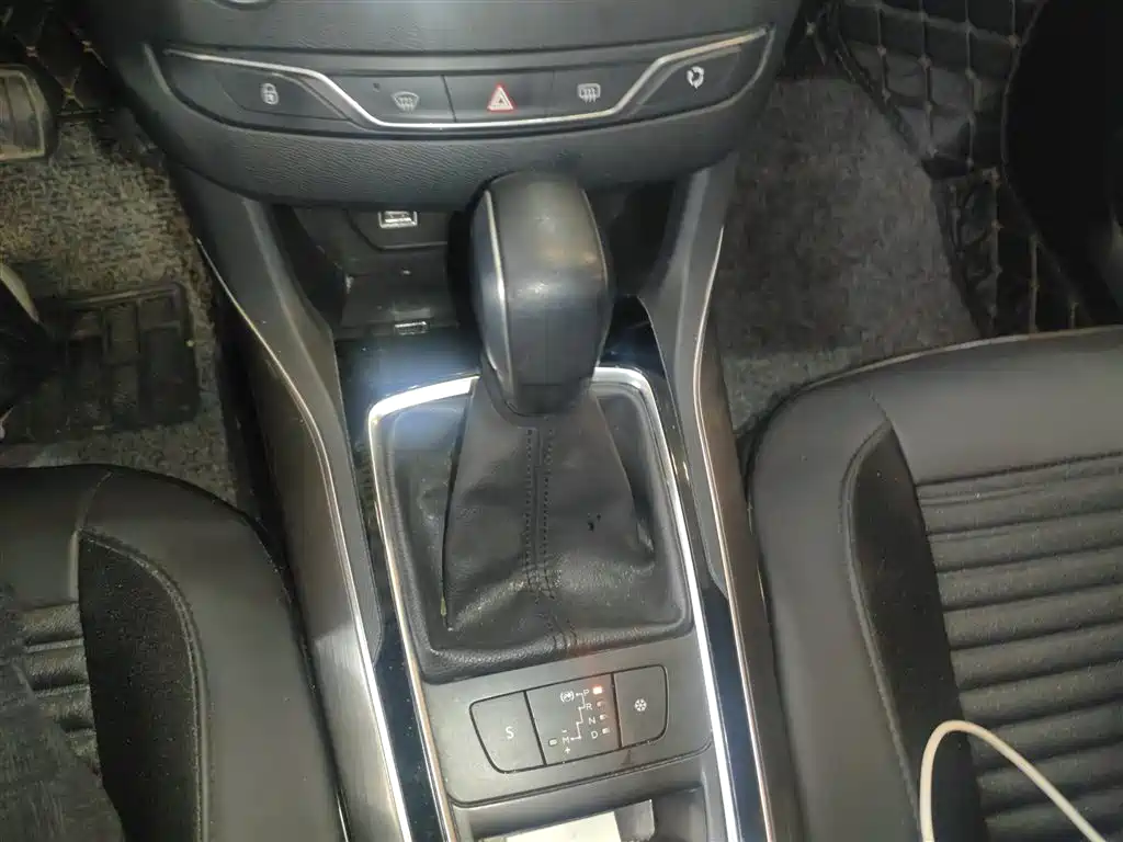 Peugeot 408 2018 350THP Automatic Luxury Edition фото 14