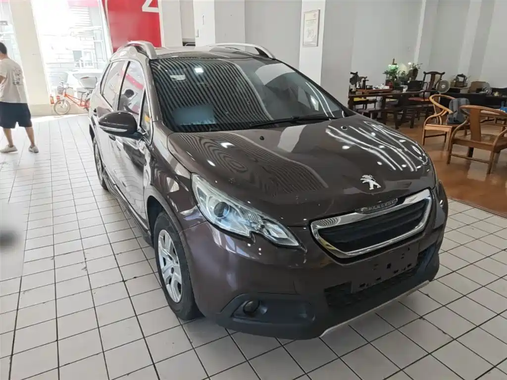 Peugeot 2008 2014 1.6L Automatic Trend Edition фото 4