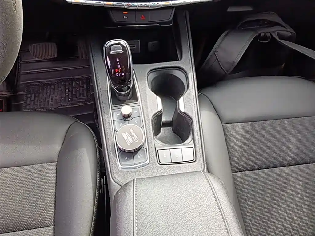 Cadillac XT4 2021 28T FWD Technology Edition фото 14