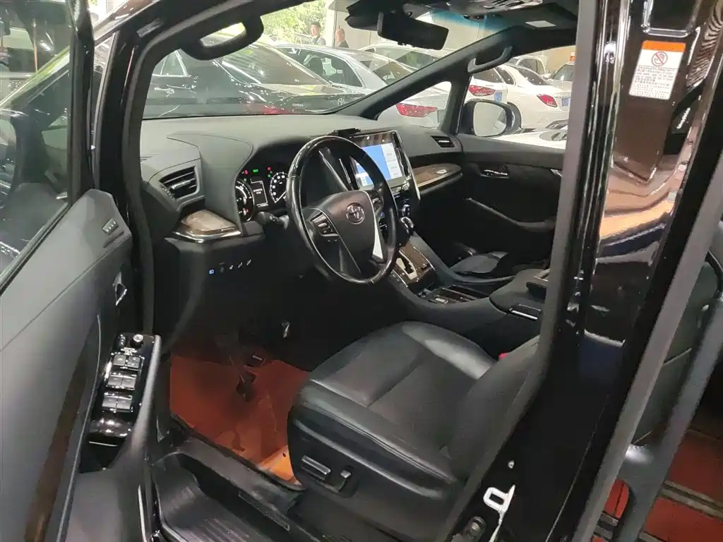 Toyota Vellfire 2021 Crown Hybrid 2.5L HV Premium Edition фото 15