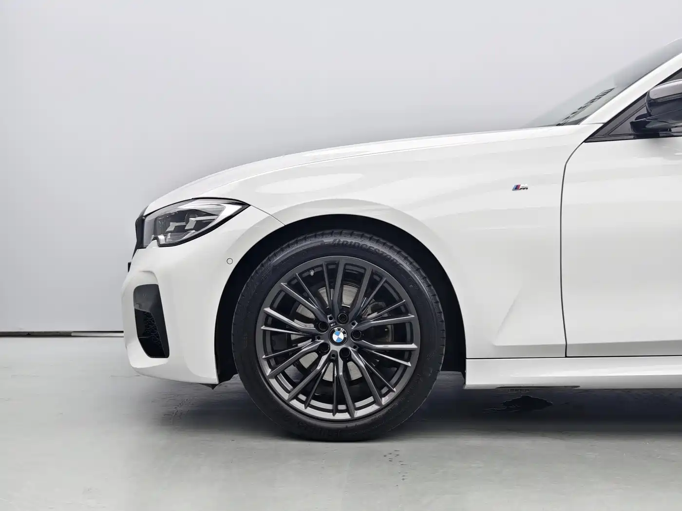 BMW 3 Series 2022 325i M Sport Shadow Edition фото 6