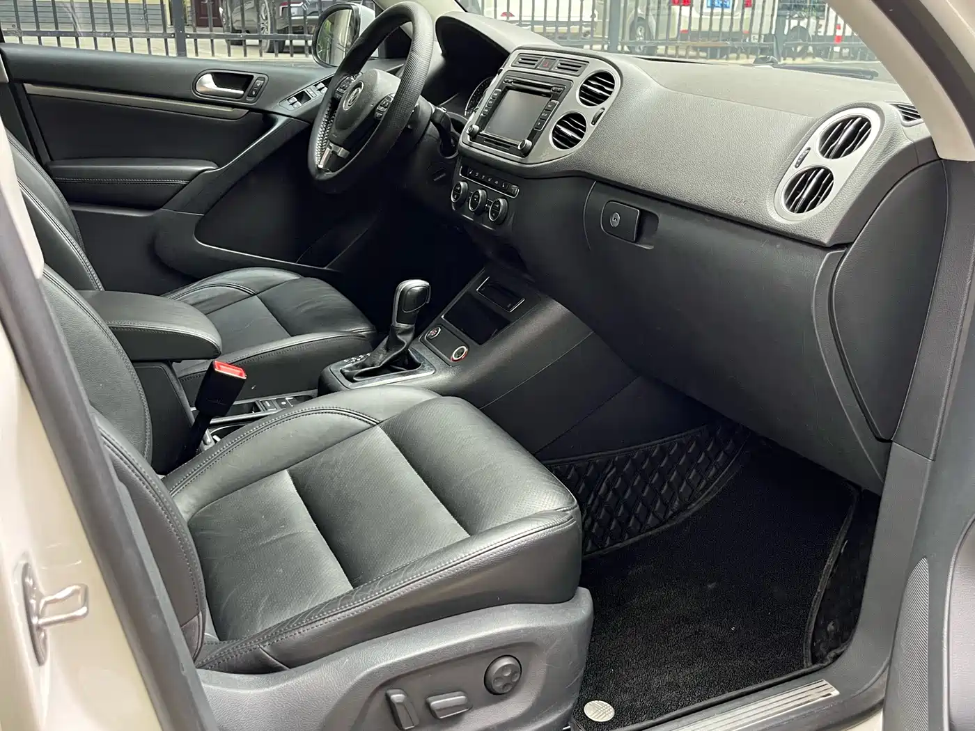 Volkswagen Tiguan 2015 1.8TSI Automatic 4WD Highline фото 15