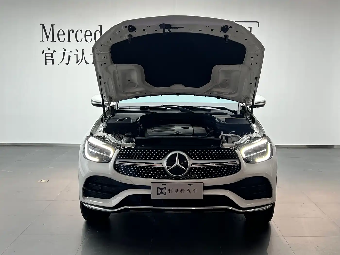 MERCEDES-BENZ GLC