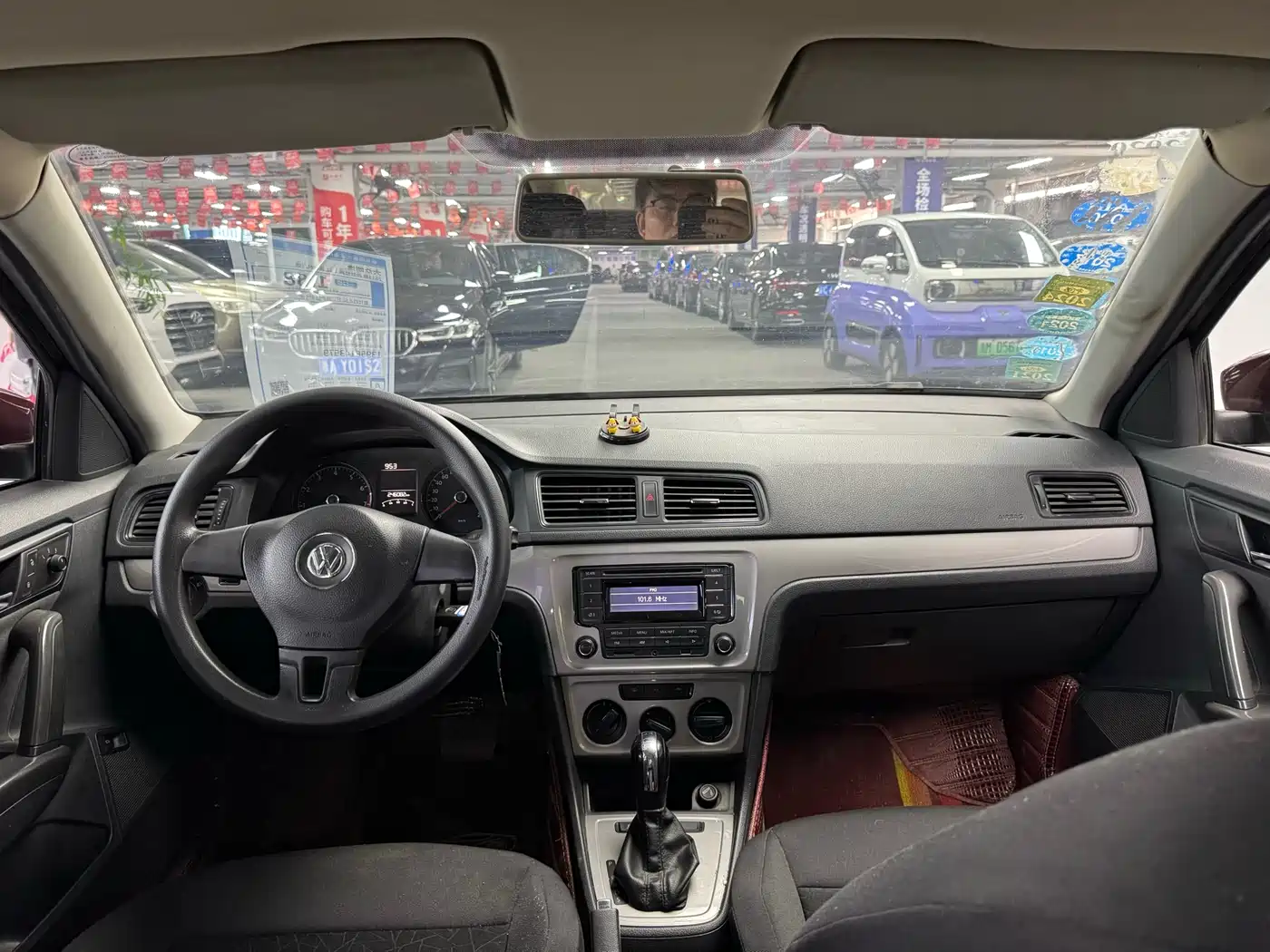 Volkswagen Lavida 2013 Facelift Classic 1.6L Automatic Trend фото 7