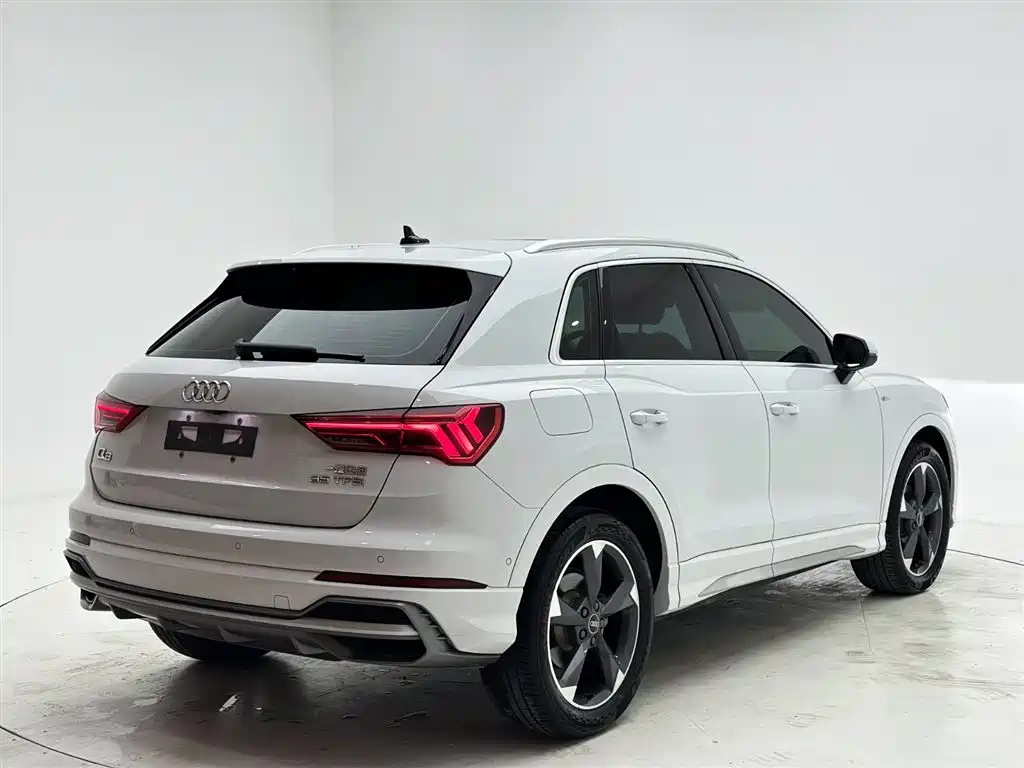 Audi Q3 2023 35 TFSI Fashion Dynamic (1.4T) фото 6