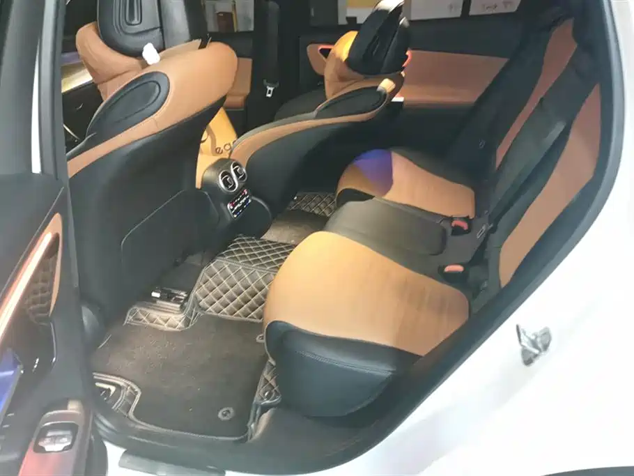 Mercedes-Benz GLC 2023 GLC 260 L 4MATIC Sport 5-seater фото 11