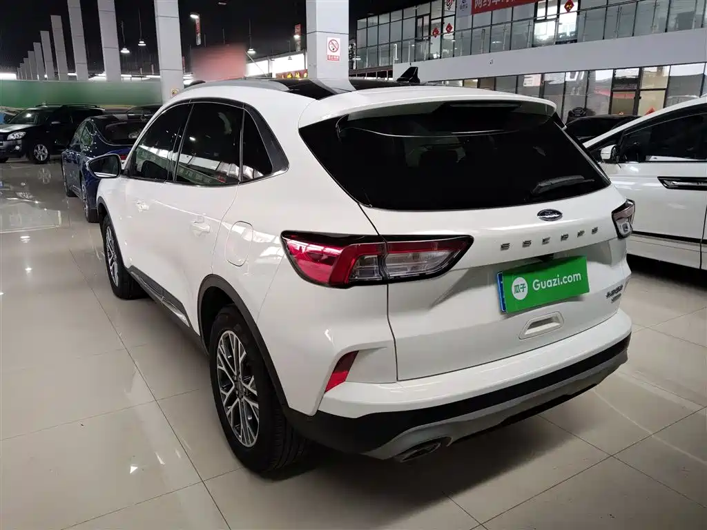 Ford Escape 2023 2020 EcoBoost 245 2WD Premium Edition