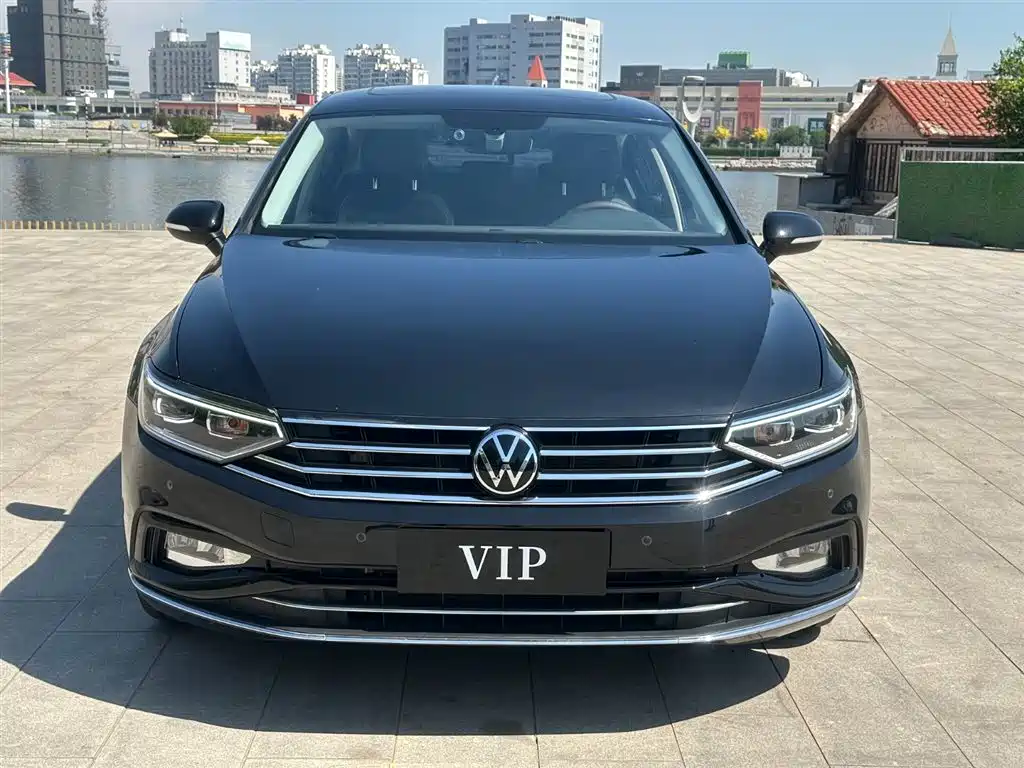 Volkswagen Magotan 2021 330TSI DSG 30th Anniversary Edition фото 3